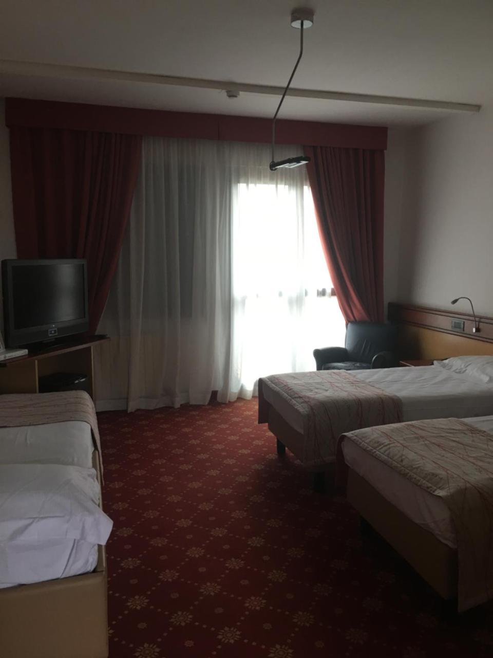 Ch Hotel Giada Inn Arese Extérieur photo